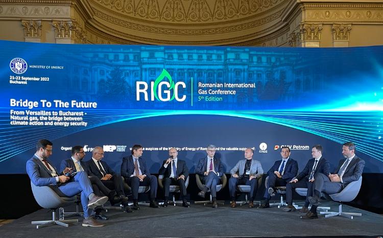 Diversification of Azerbaijan`s supply sources of natural gas and green energy was discussed in Romania 