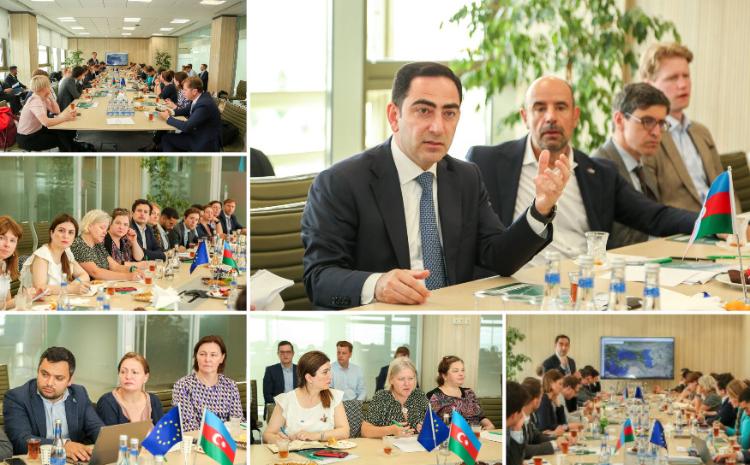 The EU diplomats visits the Port of Baku 