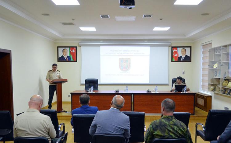 Военные атташе проинформированы о незаконной деятельности армянских военнослужащих - ВИДЕО