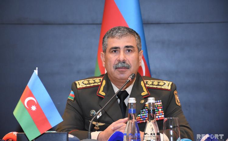 Министр обороны Азербайджана выразил соболезнования турецкой стороне 