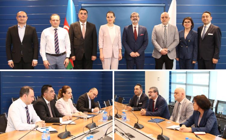 SOCAR-ın vitse-prezidenti Sabancı Universitetinin rektoru ilə görüşüb 