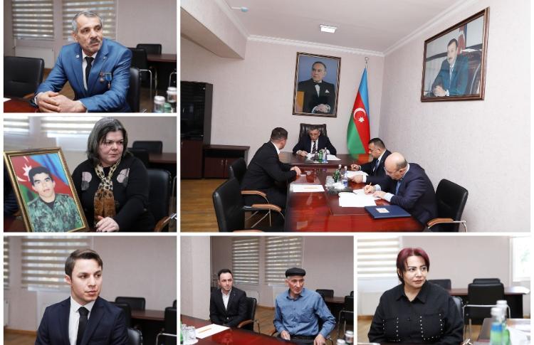 Xidmət rəisi vətəndaşların müraciətlərini dinlədi 