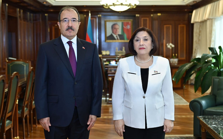 Speaker of Milli Majlis Sahiba Gafarova Receives Outbound Ambassador of Türkiye to Azerbaijan Cahit Bağçı 