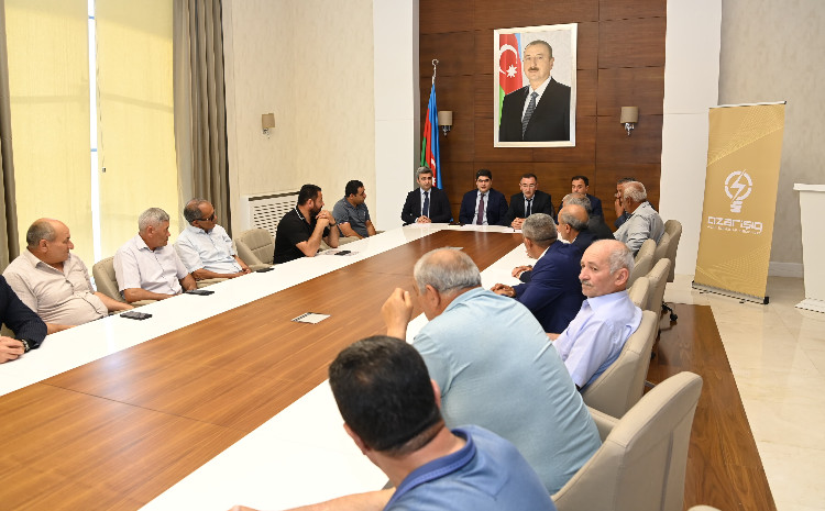 “Azərişıq” ASC-nin nümayəndələri Xızıda fermer və sahibkarlarla görüşüb 
