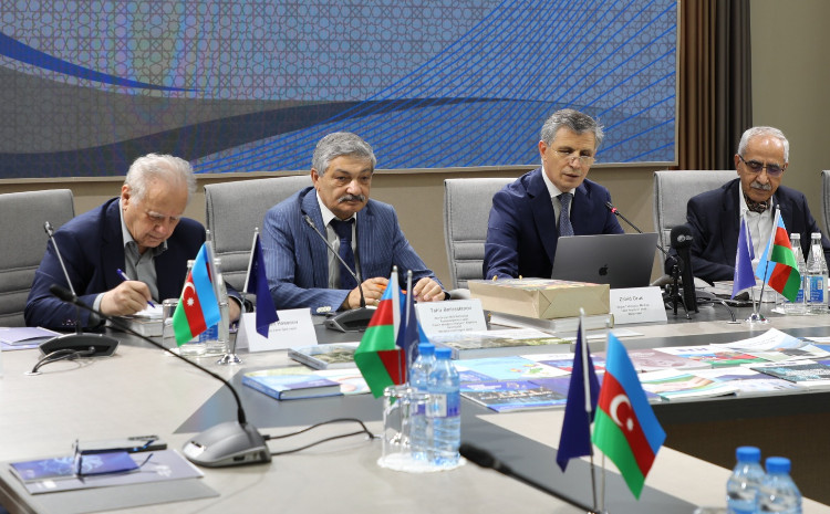 “İrəvan Xanlığı Bölgə Mətbəxi” kitabının ingiliscə nəşri təqdim olundu 