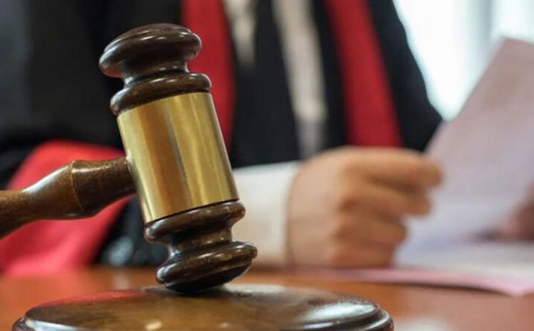 Gömrükdə rüşvət qalmaqalı: Qaçaqmalçılığa şərait yaradan məmurların işi məhkəmədə 