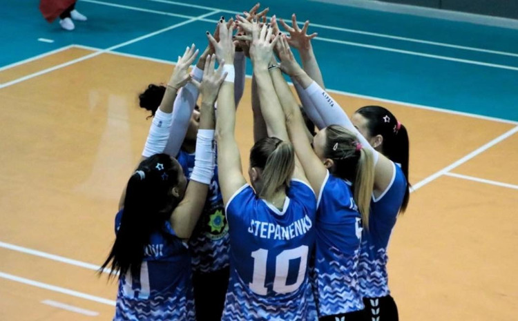 UNEC Voleybol komandası Yüksək Liqada növbəti qələbəsini qazandı! 