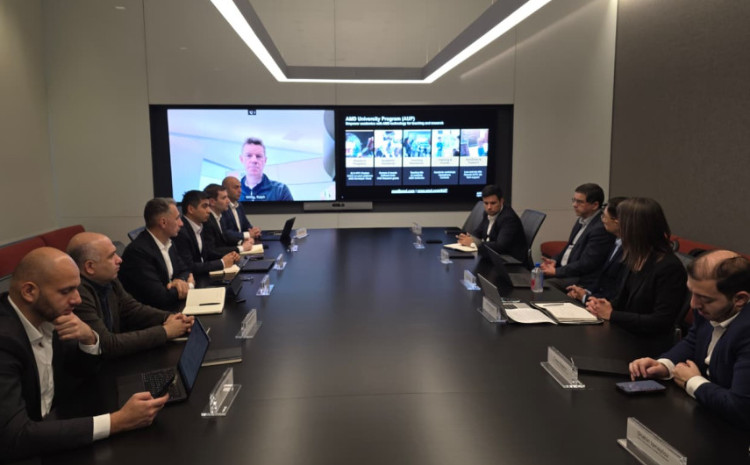 Minister Rashad Nabiyev Meets with AMD Senior Vice President David Wang 