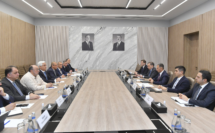Minister Rashad Nabiyev Meets with Representatives of Azerbaijan’s Leading ICT Companies 