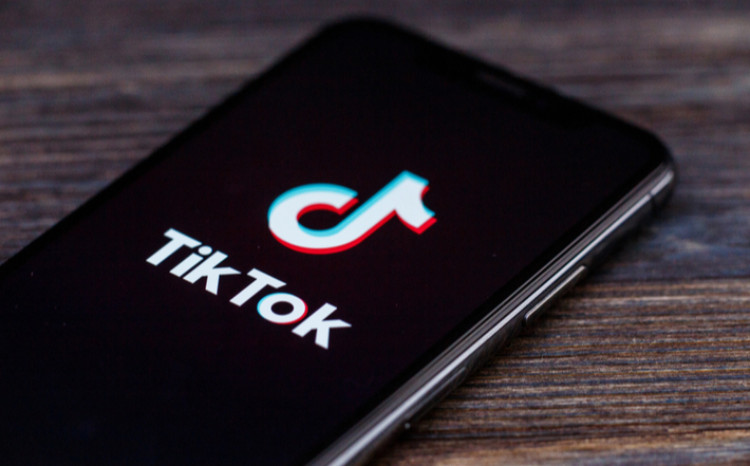 День безопасного интернета: TikTok заблокировал более 32 миллиона прямых трансляций в третьем квартале 2025 г. 
